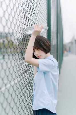 惊！挤公交竟忘穿内裤，这背后究竟咋回事？是疏忽还是另有隐情！